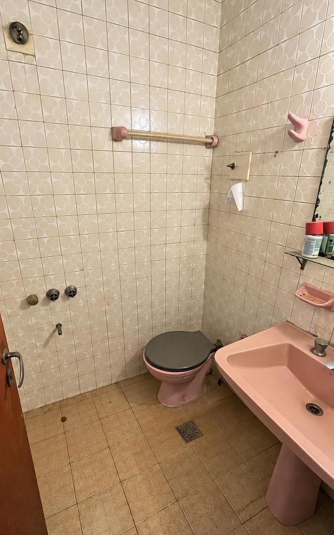 Foto de Venta Casa 5 Ambientes Lote 242 m2 | A Refaccionar | Patio Y Terraza, imagen 4