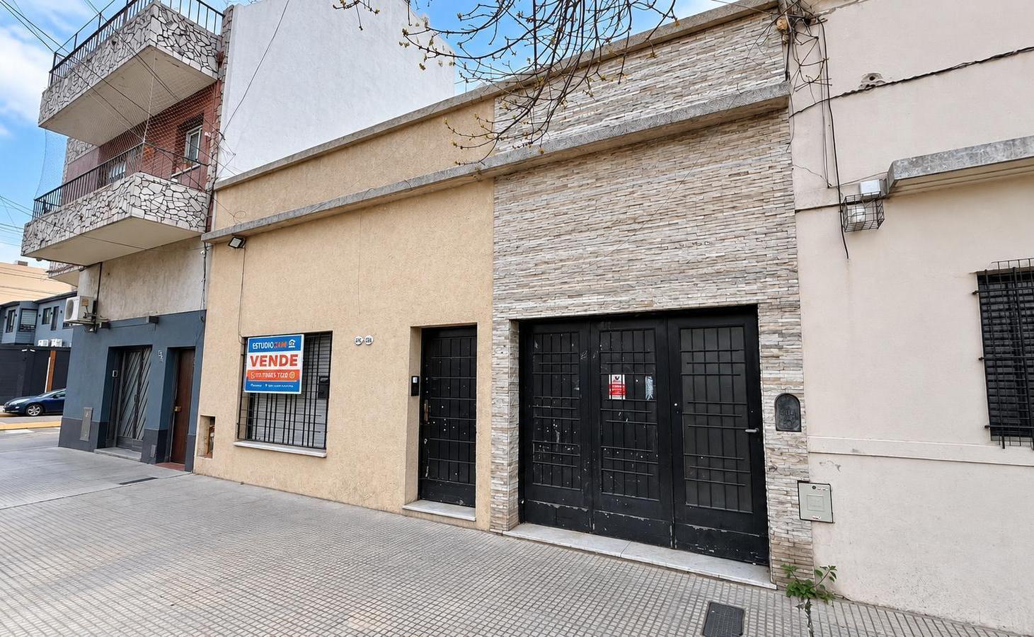 Foto de Venta Casa 5 Ambientes Lote 242 m2 | A Refaccionar | Patio Y Terraza, imagen 1