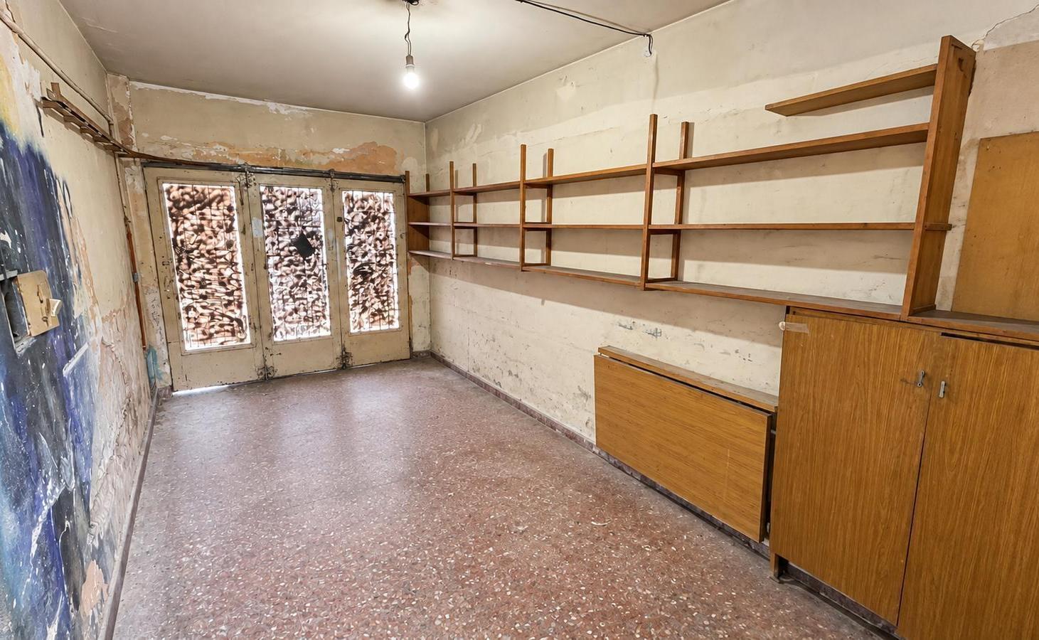 Foto de Venta Casa 5 Ambientes Lote 242 m2 | A Refaccionar | Patio Y Terraza, imagen 2