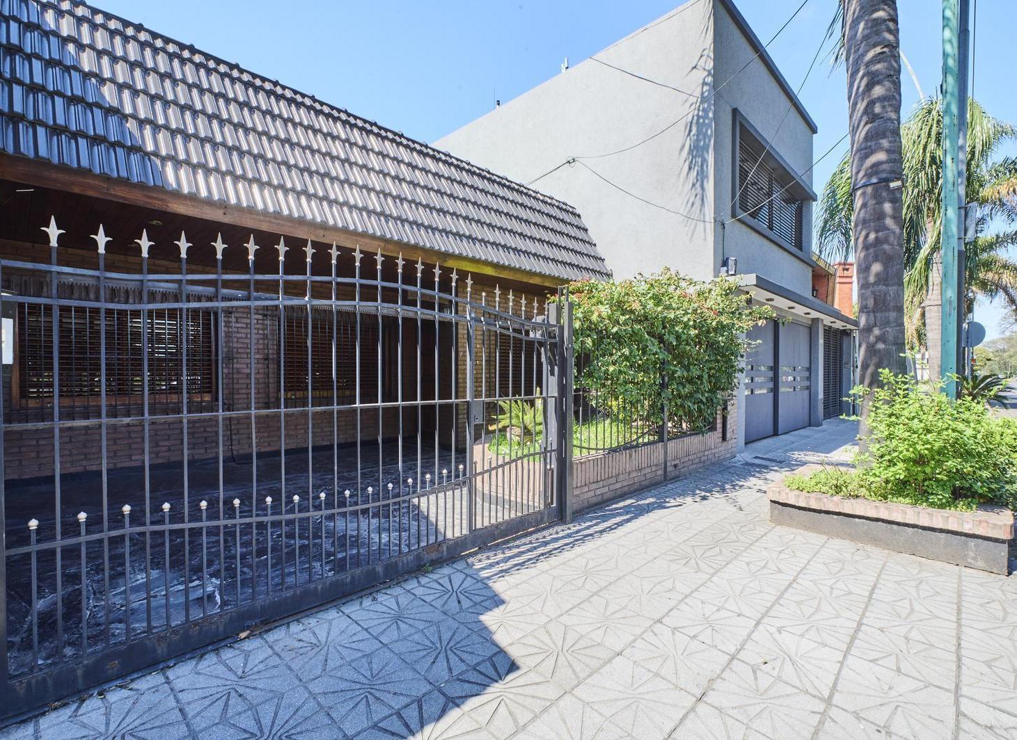 Foto de Casa en Venta 4 AMB | Barrio Naon | C/Garage, Patio, Parrilla y Terraza, imagen 5