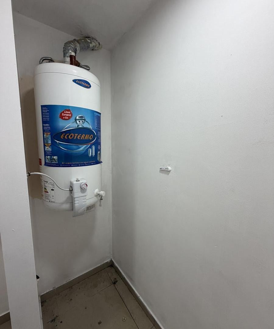 Foto de Departamento 3 ambientes 2do piso. Contrafrente con balcon terraza, imagen 5