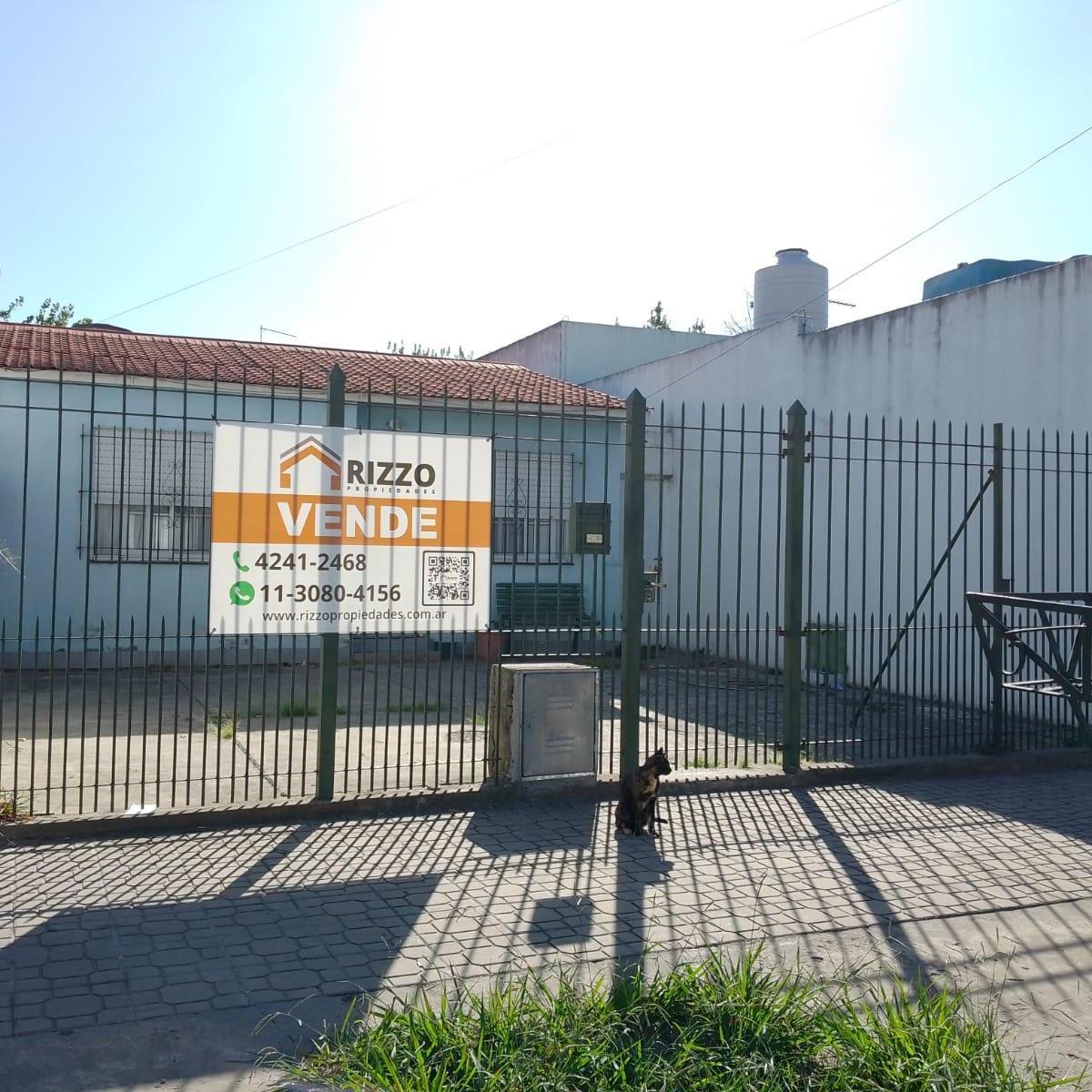 Casa para dos familias en venta - Banfield Oeste