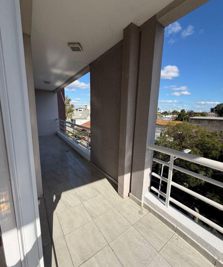 Foto de Departamento dos ambientes en Alquiler - Remedios de Escalada, imagen 5