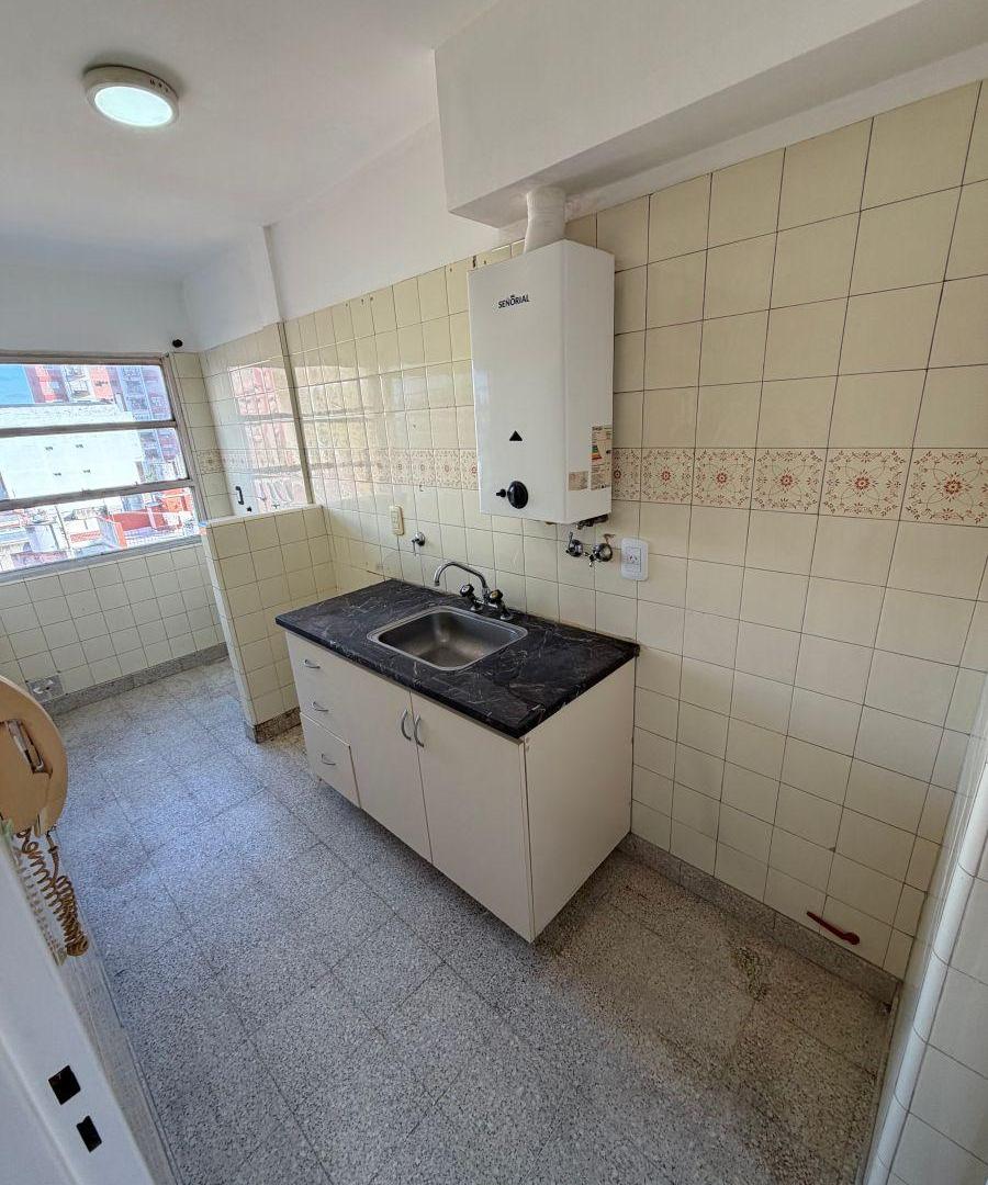 Foto de Departamento de 43 m² con 1 habitación en alquiler en Lanús Oeste, imagen 1