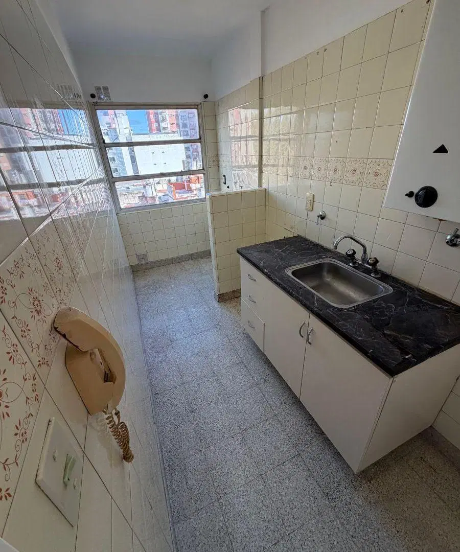 Departamento de 43 m² con 1 habitación en alquiler en Lanús Oeste 4