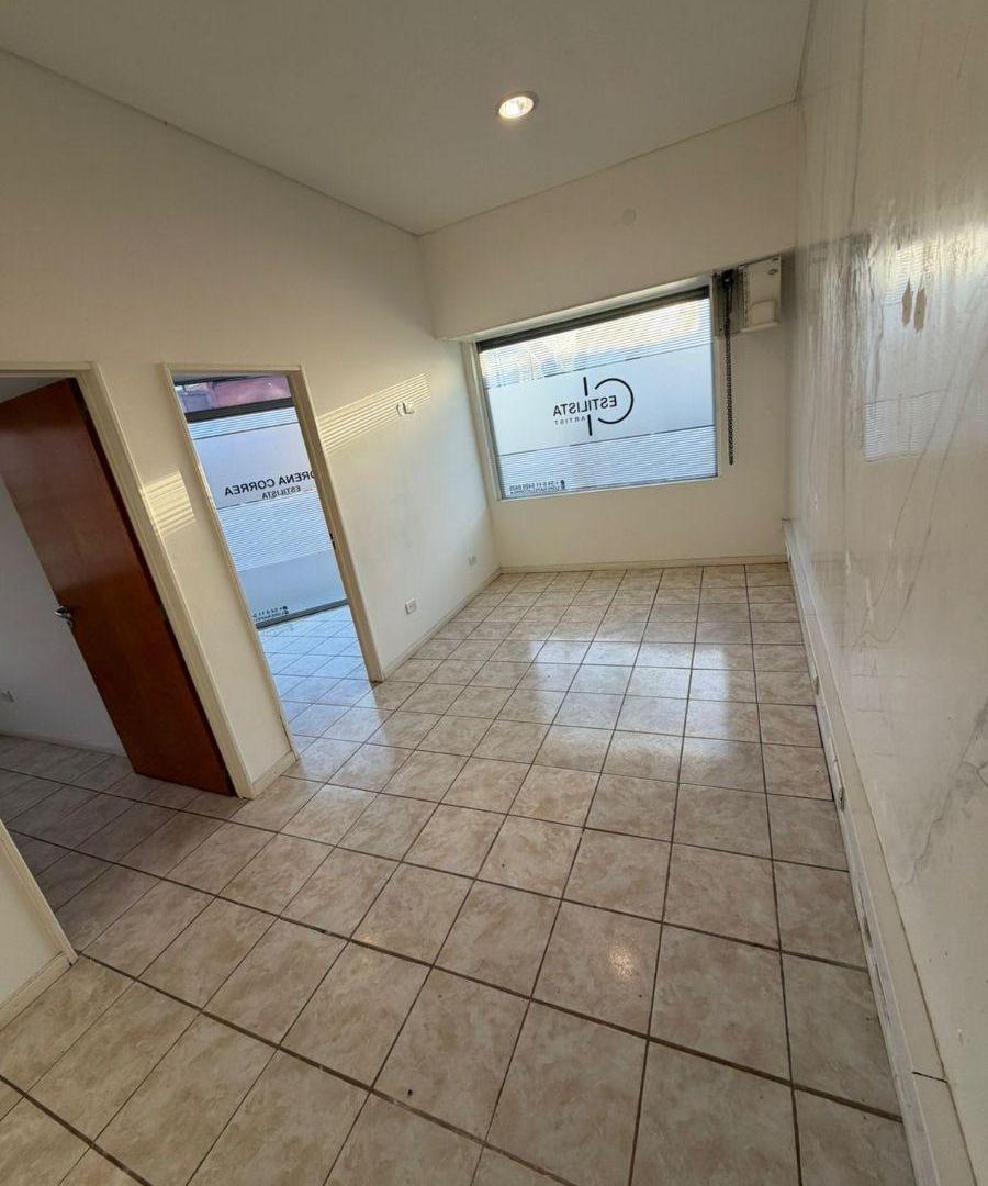 Foto de Local comercial en alquiler - Lanús Oeste, imagen 4
