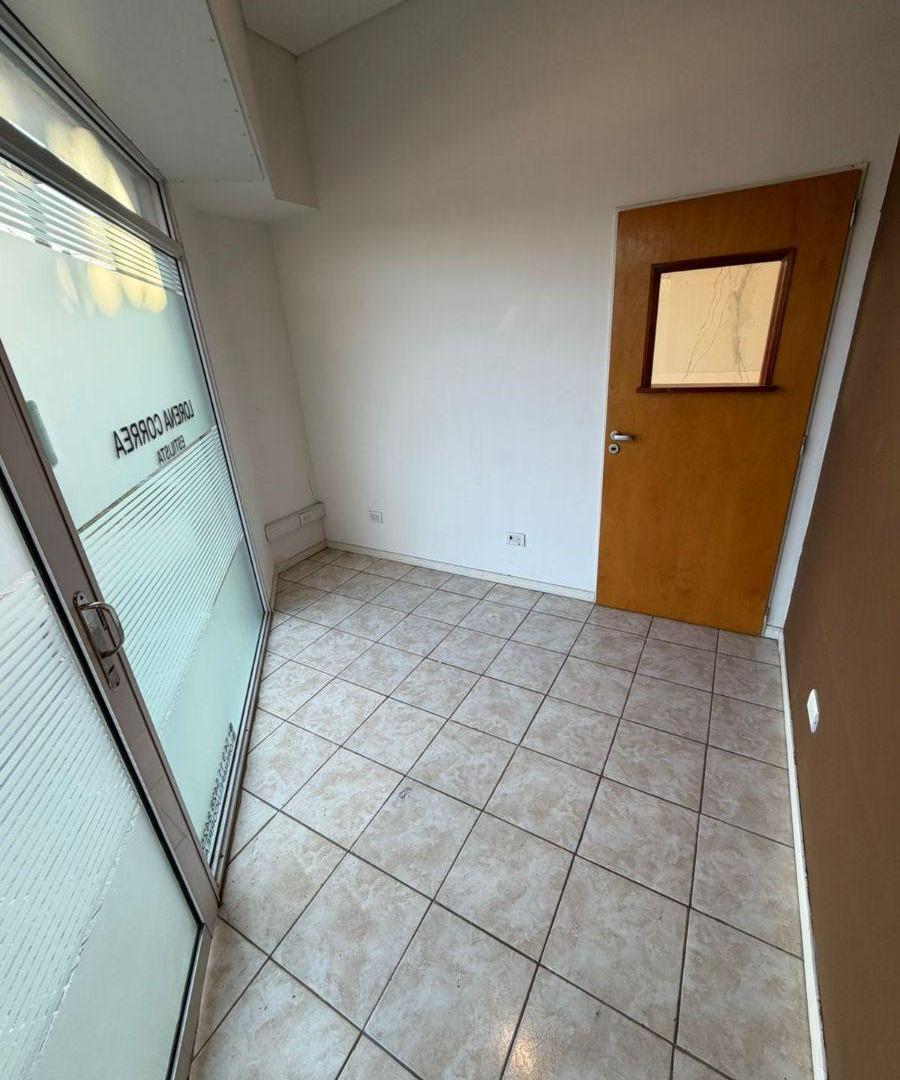 Foto de Local comercial en alquiler - Lanús Oeste, imagen 1