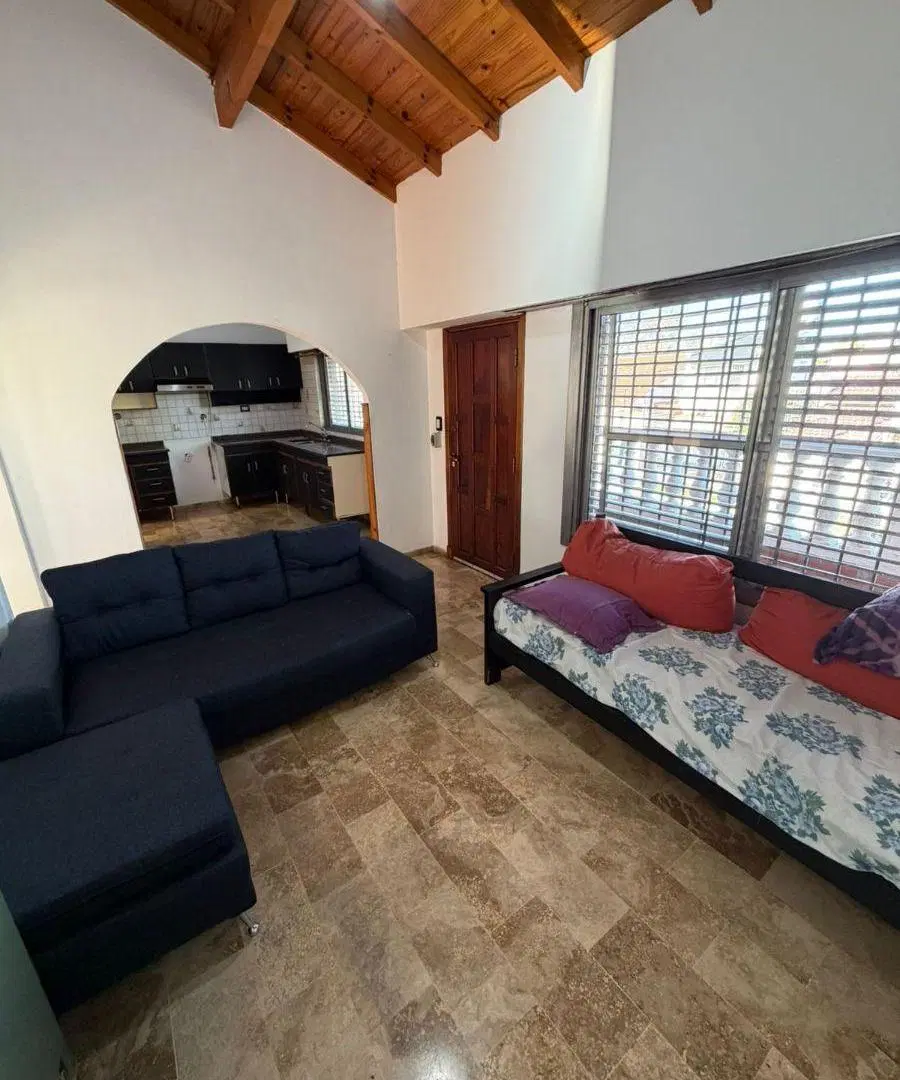 Departamento tipo casa en Alquiler - Remedios de Escalada 4