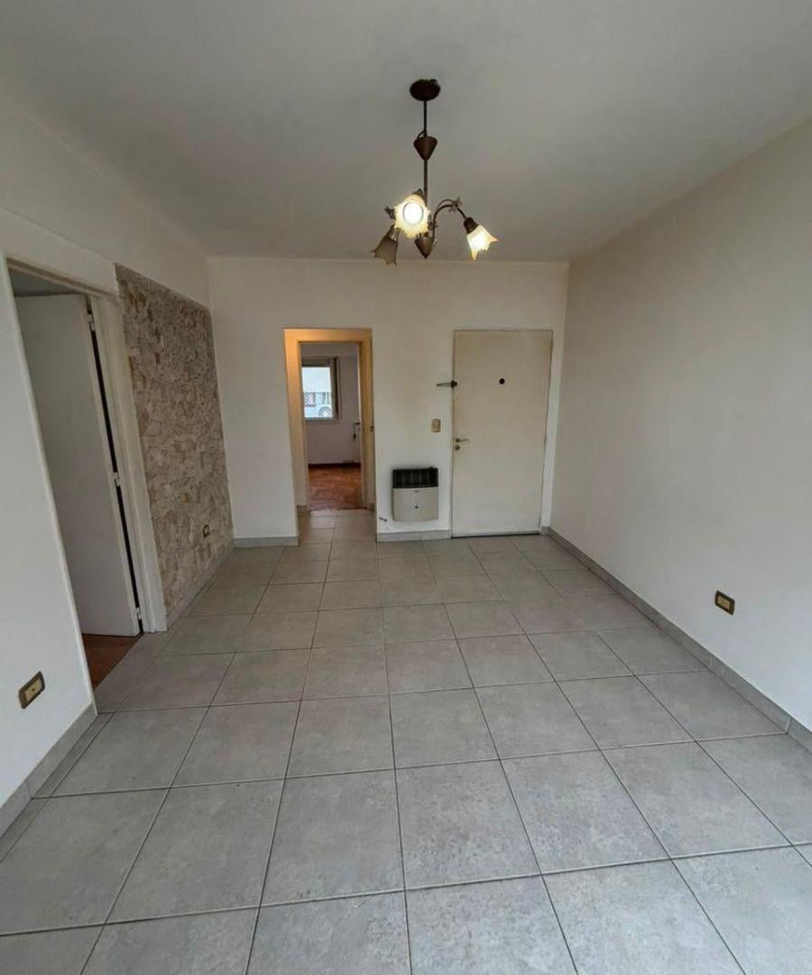 Foto de Departamento dos ambientes en alquiler en Lanús Oeste, imagen 1