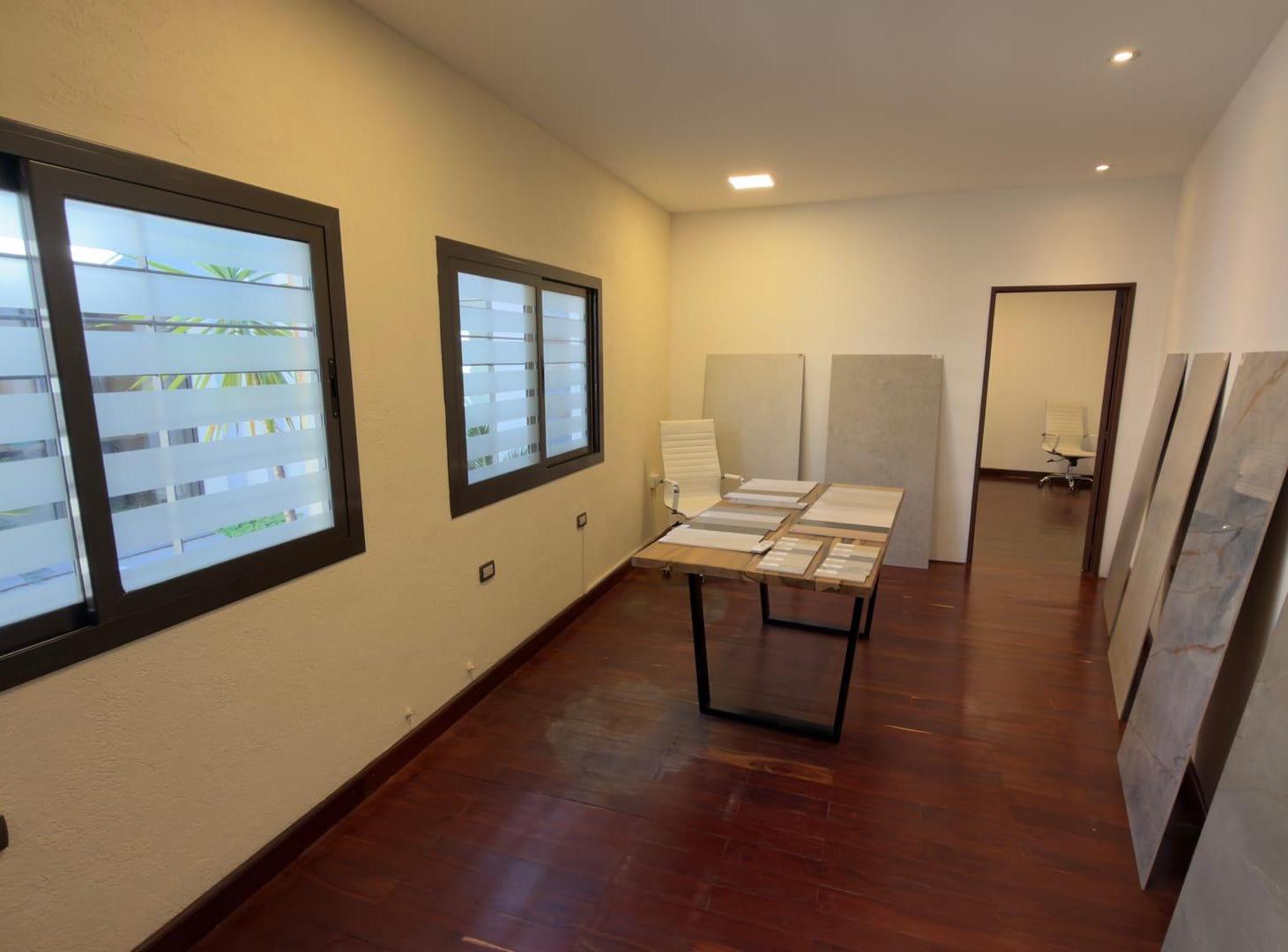 Foto de Oficina en Alquiler – Barrio Jardín | Av. Valparaíso 3136, imagen 1