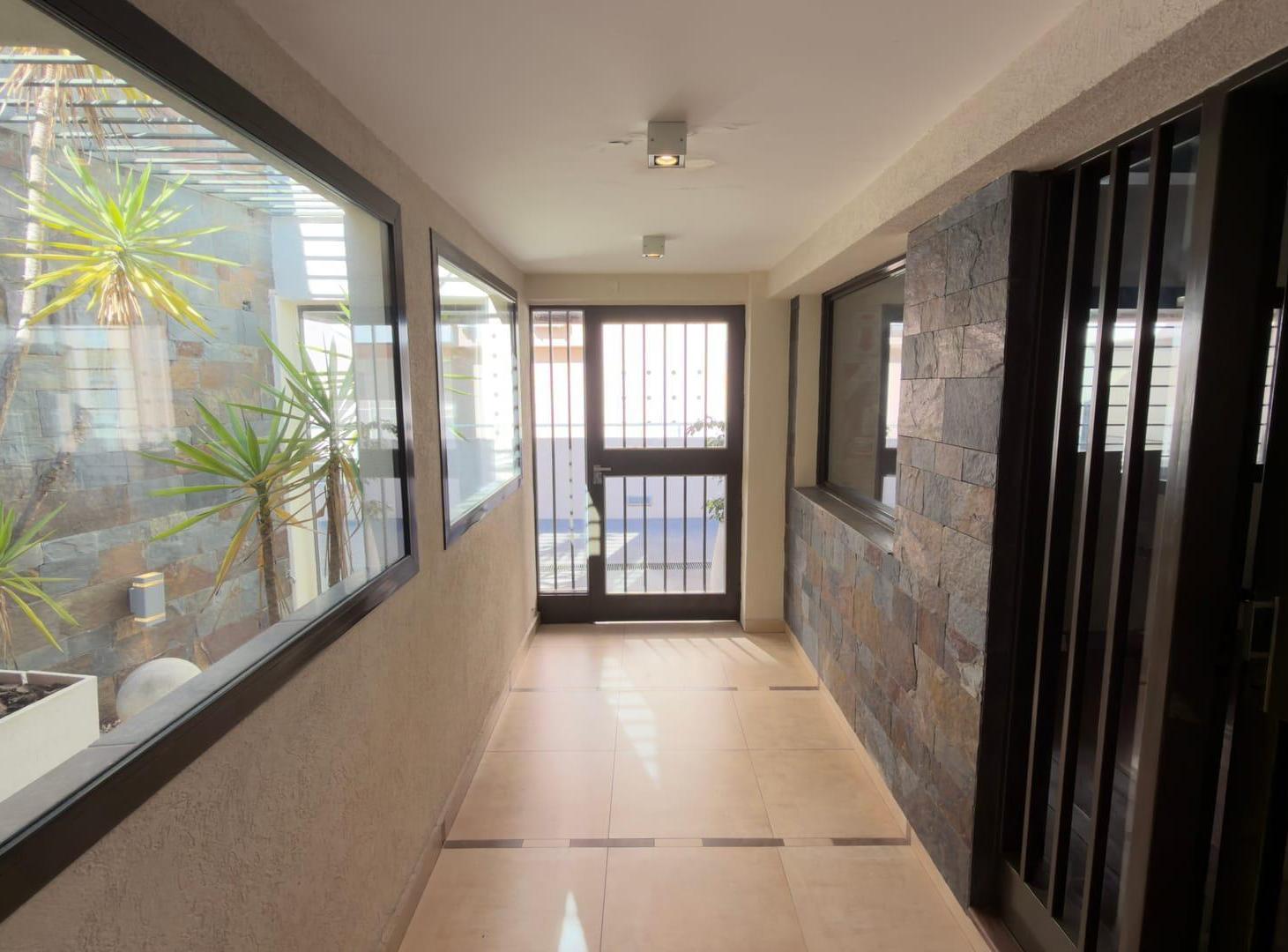 Foto de Oficina en Alquiler – Barrio Jardín | Av. Valparaíso 3136, imagen 2