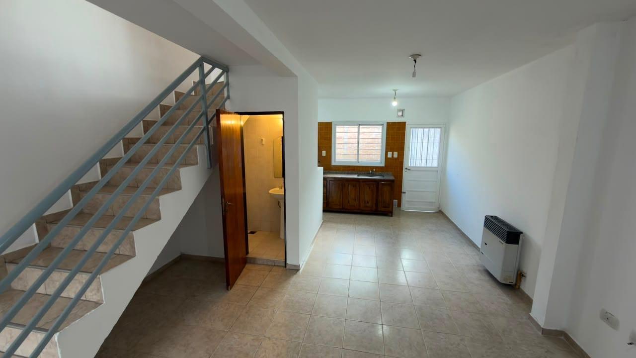 Foto de Duplex en ALQUILER zona Empalme impecable, imagen 3