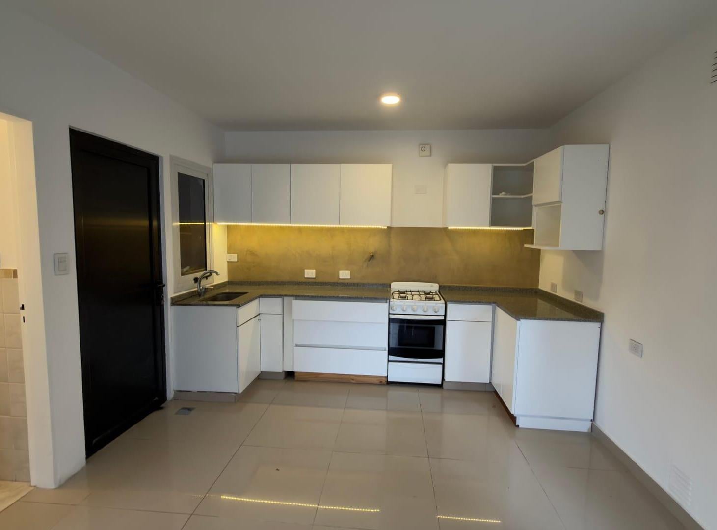 Foto de Duplex en Venta ZONA SUR - SAN FERNANDO, imagen 2