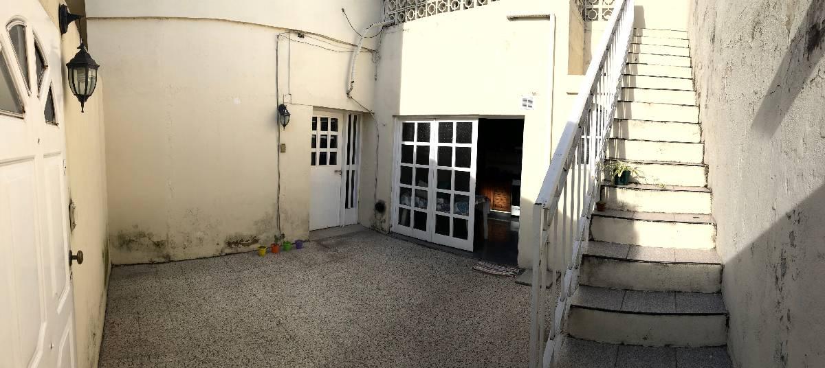 Viamonte 1971 - Banfield E. / PH INTERNO DE 4 AMB