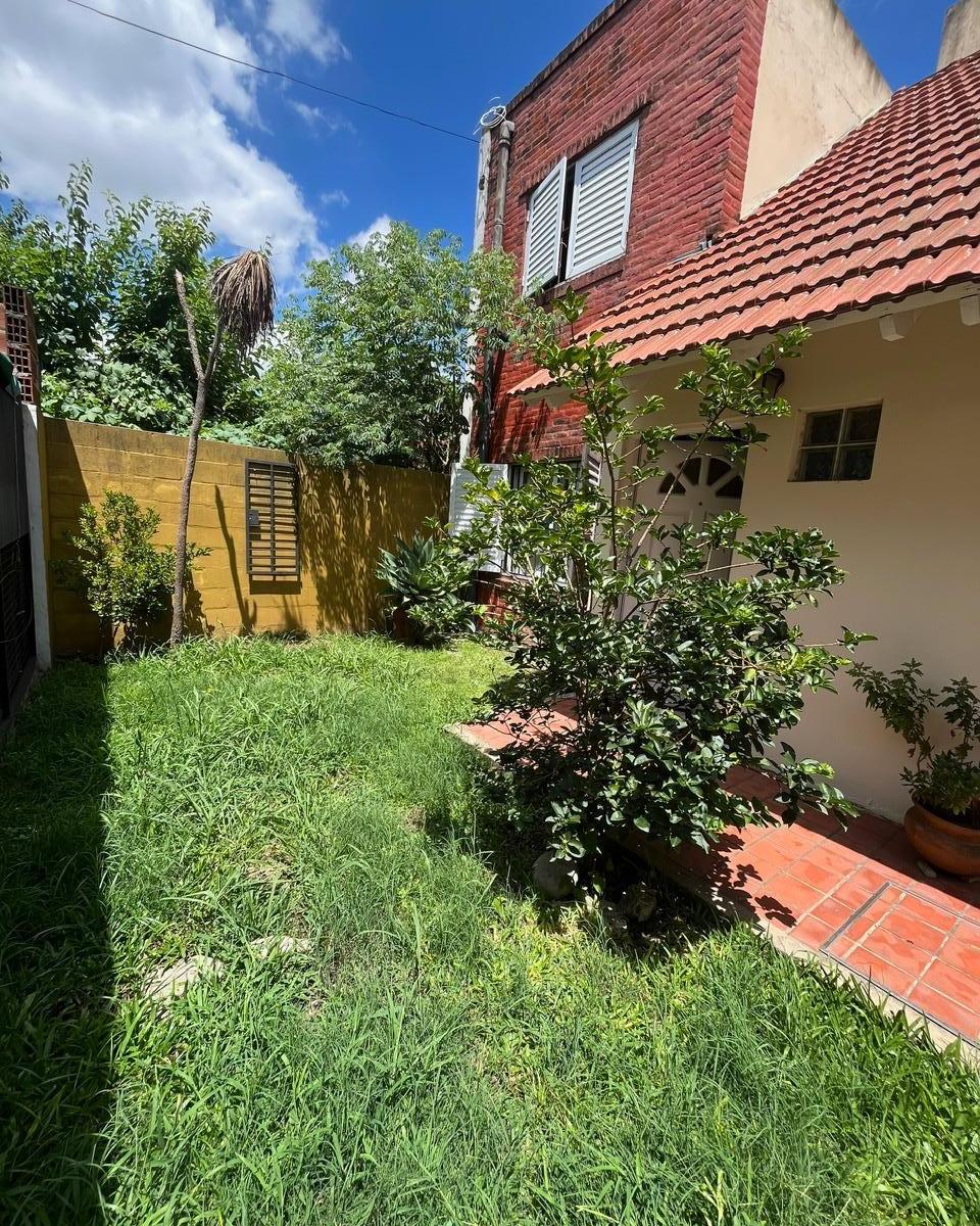 Belelli 530 - Lomas de Zamora / DUPLEX INTERNO DE 3 AMB CON COCHERA