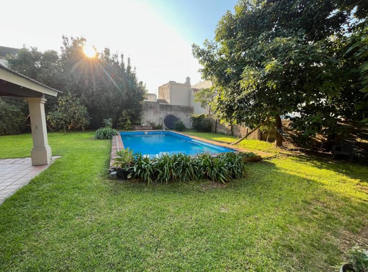 Jacinto Calvo 731 - Jose Marmol / CHALET DE 5 AMB SOBRE IMPORTANTE LOTE