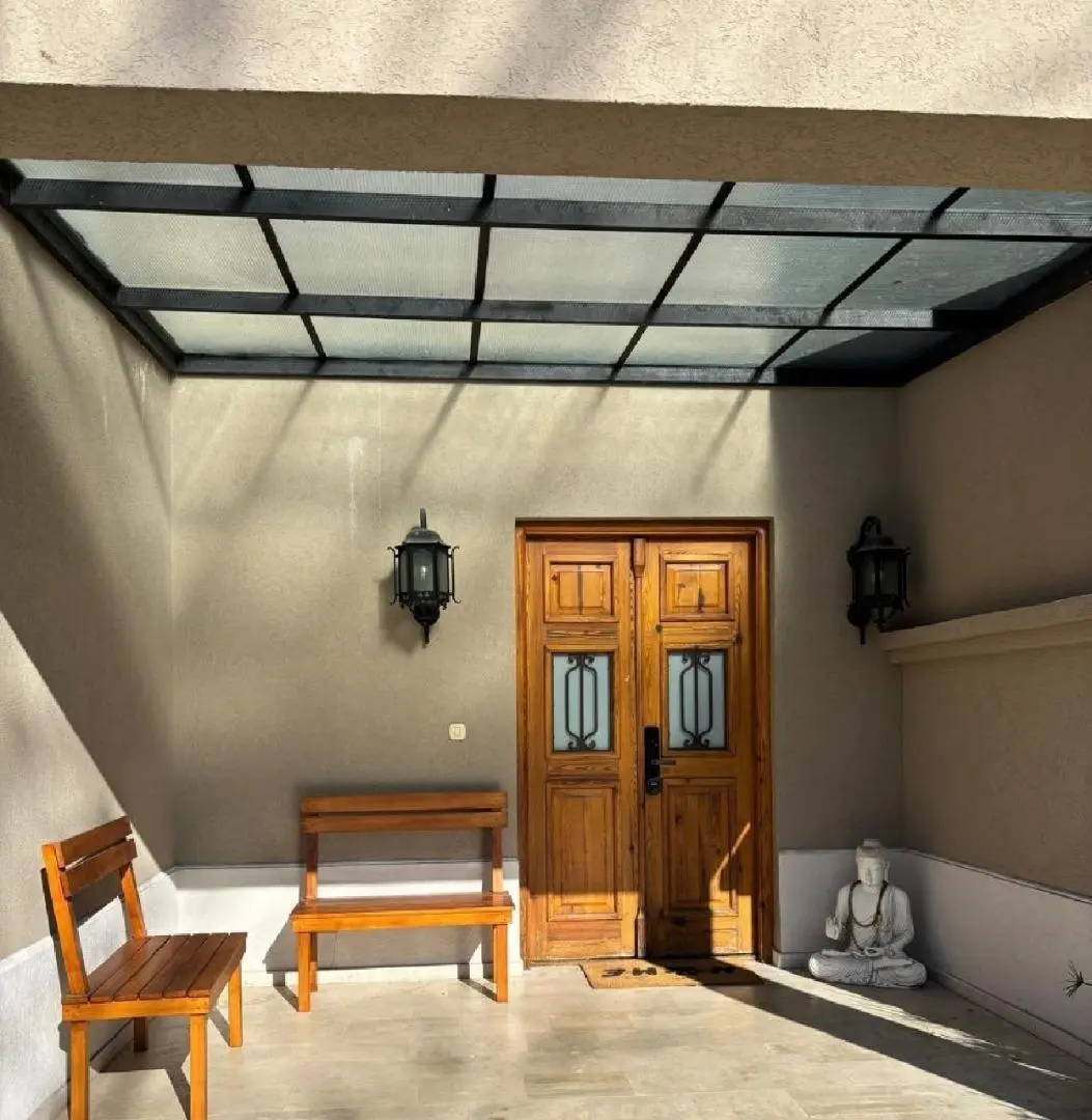 Casa en alquiler en Buen Retiro con pileta 1