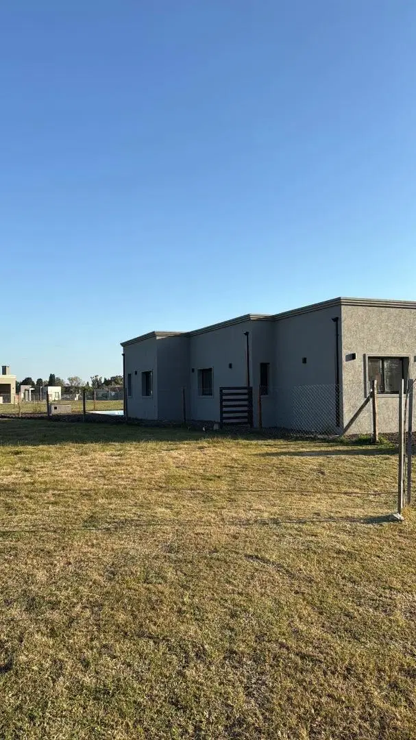Casa en venta en Santa Sofia con pileta 5