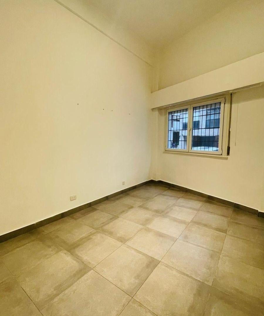 Foto de Junín y Juncal - dos ambientes con patio, imagen 1