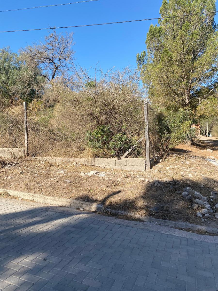 Los Cocos Terreno en Zona Residencial - a Una Cuadra de Avda. Grierson 3