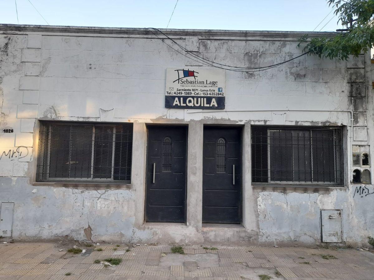 Departamento Monoambiente al frente, reciclado !!