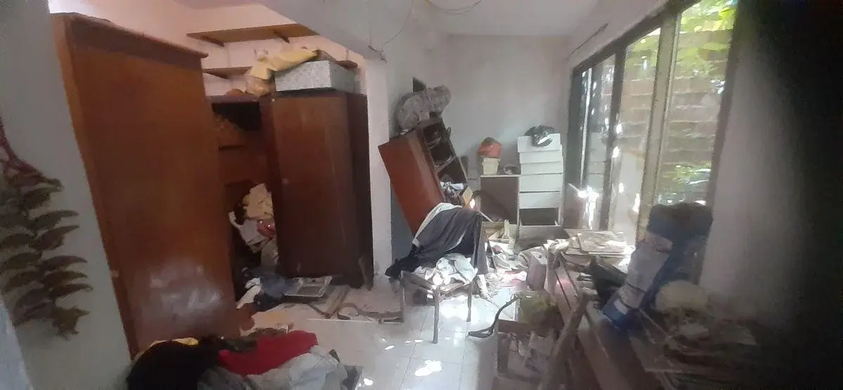 ¡¡Excelente Barrio, Casa de 5 Amb. Cochera, patio y terraza a reciclar!! 5