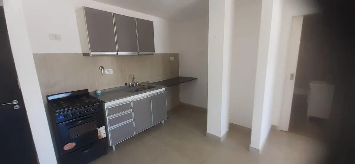 Departamento al contrafrente de 2 ambientes con balcón!! 5