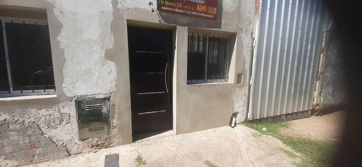 A cuadras de Remedios de Escalada, .Departamento Monoambiente al frente, reciclado !! 3
