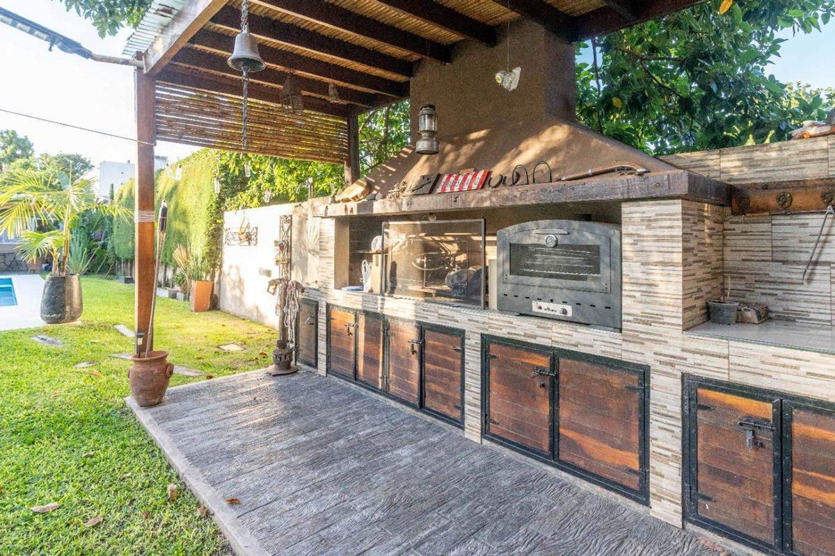 Venta Casa 7 Ambientes La Lucila 2
