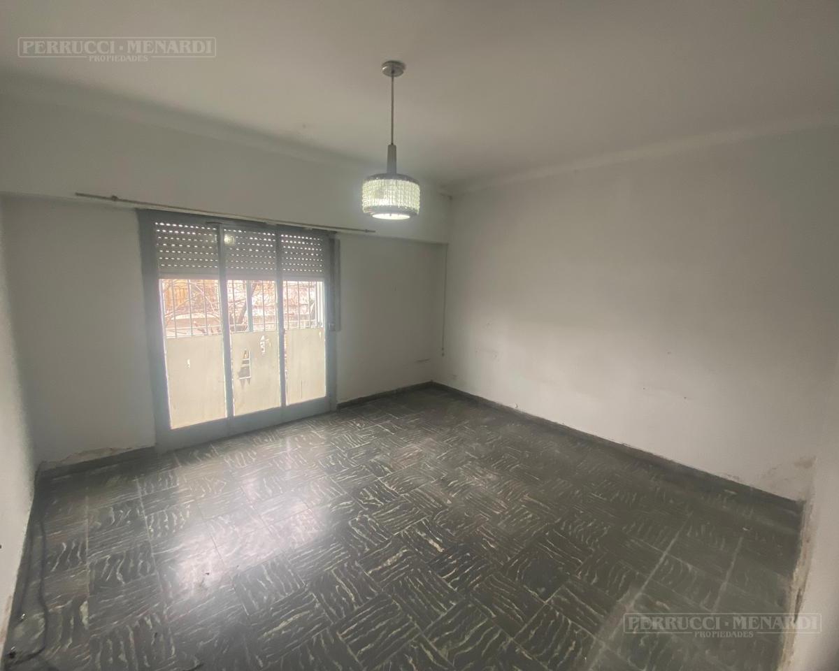 Depto en Pa, Caseros 4