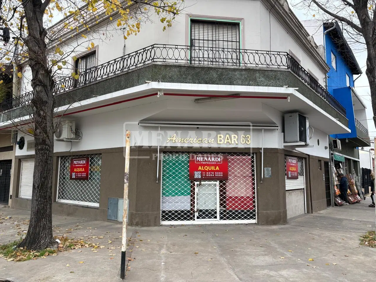 Local en esquina en alquiler. 1