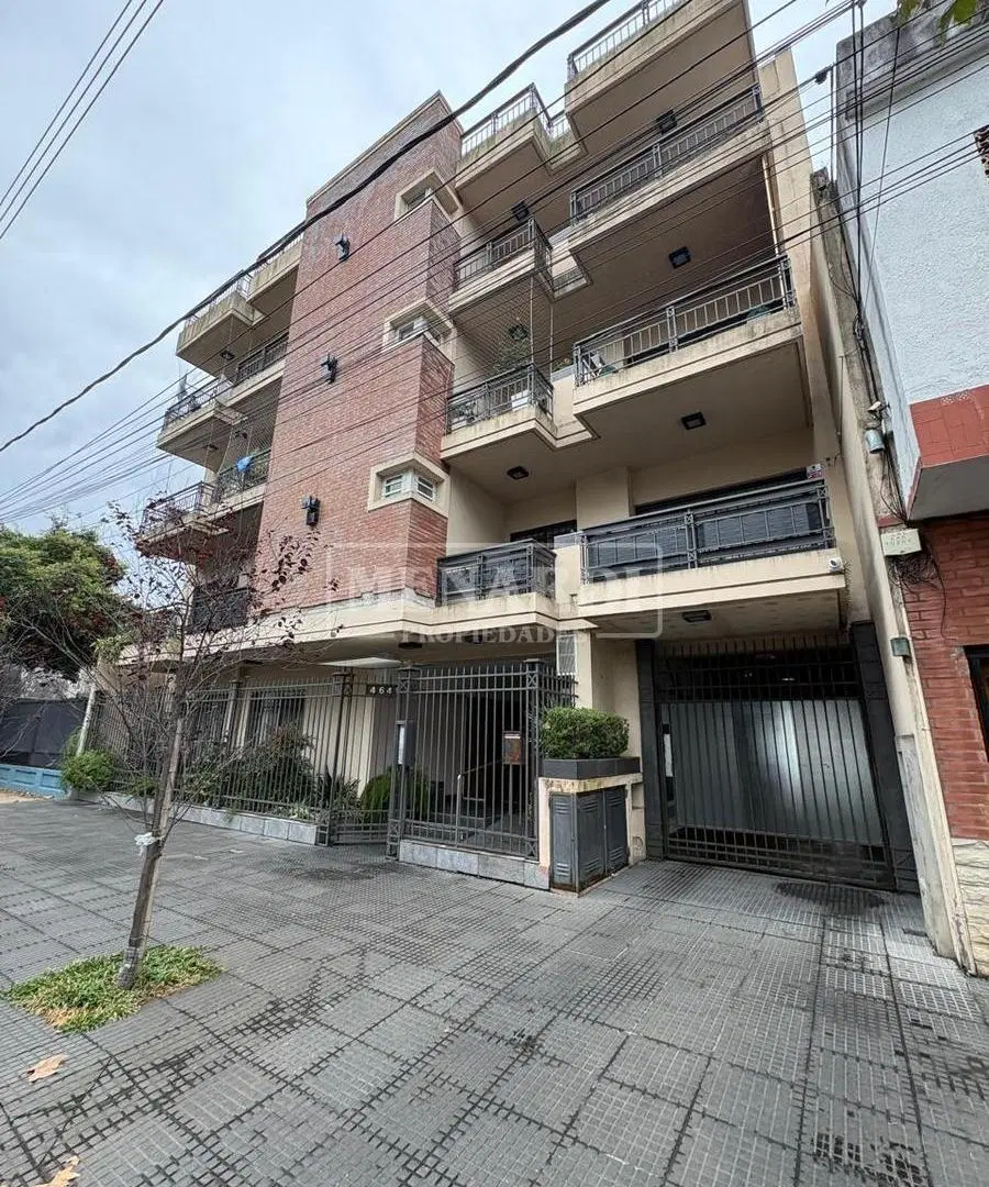 Departamento en planta baja con patio 5