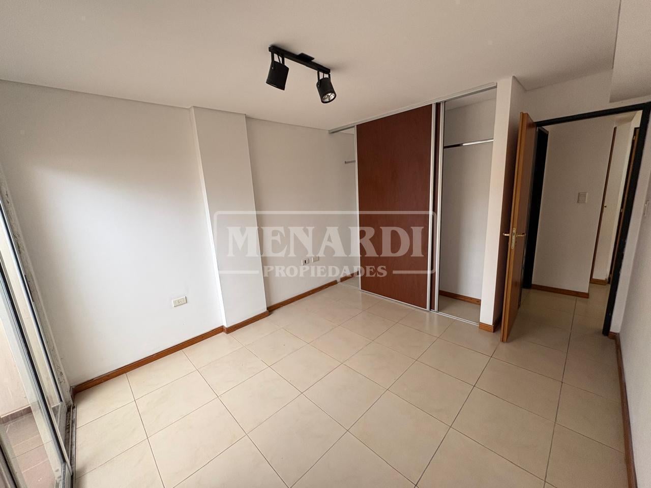 Departamento en planta baja con patio