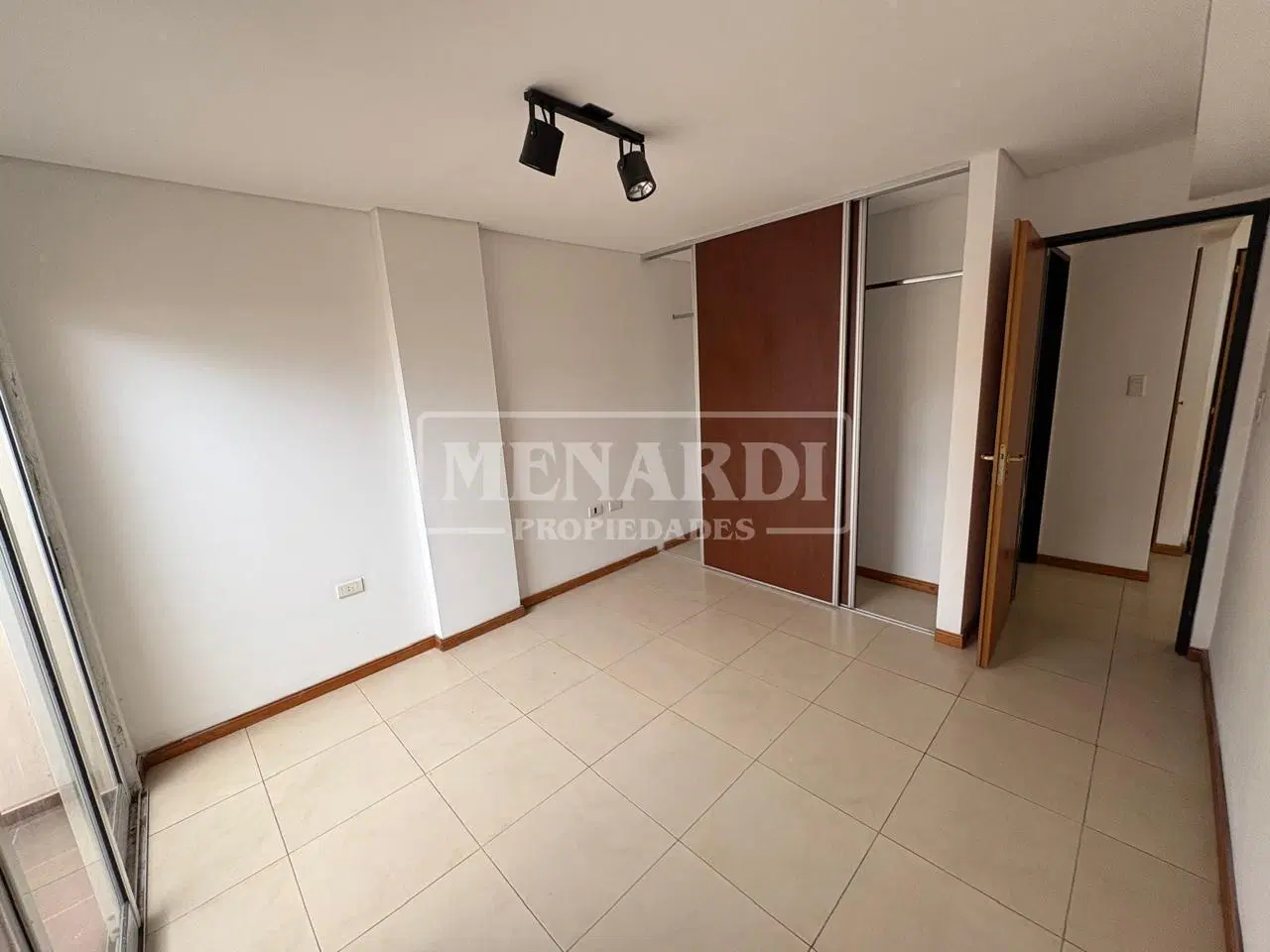 Departamento en planta baja con patio 2
