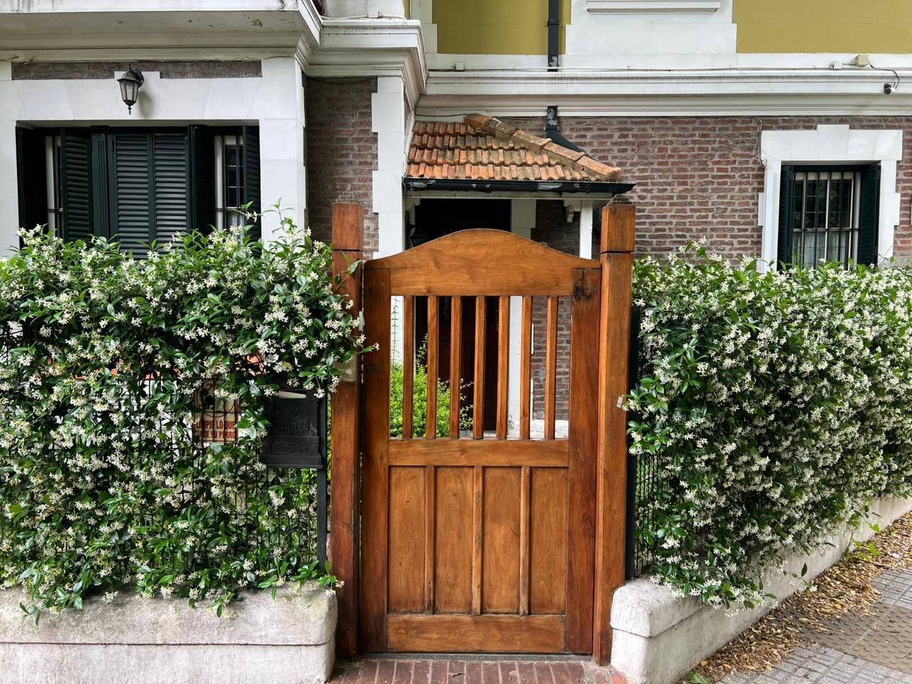 CasaExcelente Casa en El Corazon de Belgrano R, en Esquina, Reciclada a Nuevo Hace 5 Años