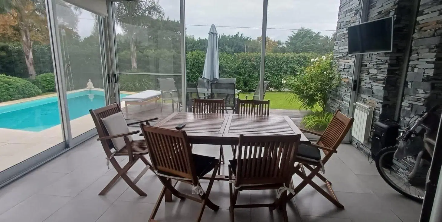 Casa moderna  en Ayres Plaza 5