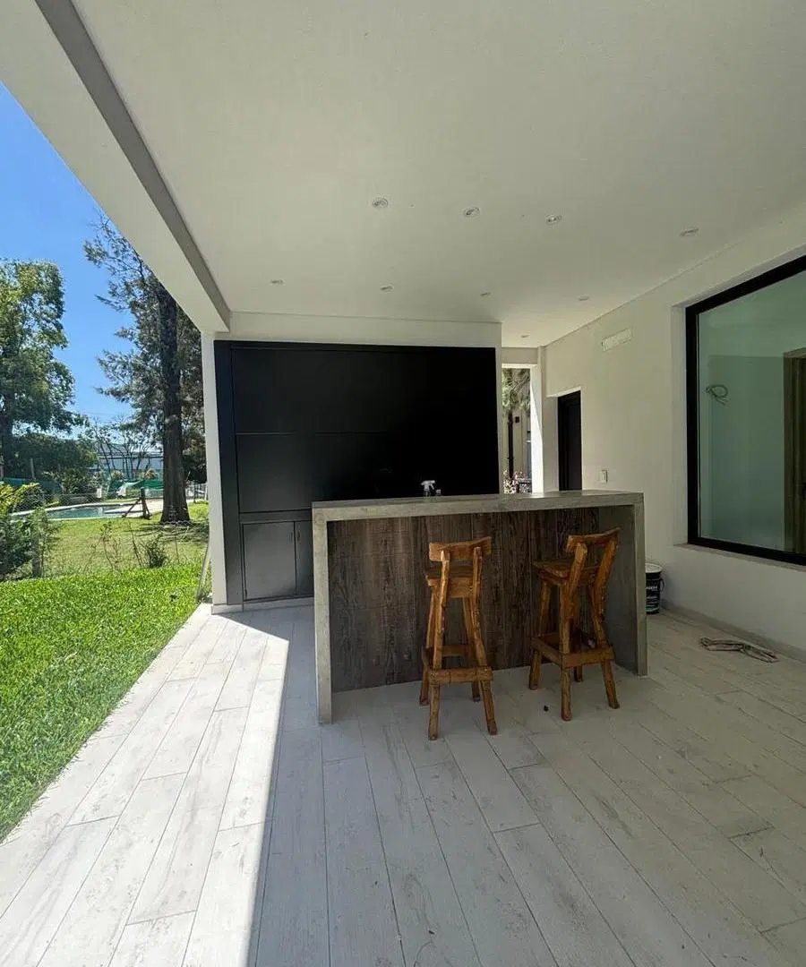 Excelente Casa en magnifico lote en Weston Barrio Privado 2