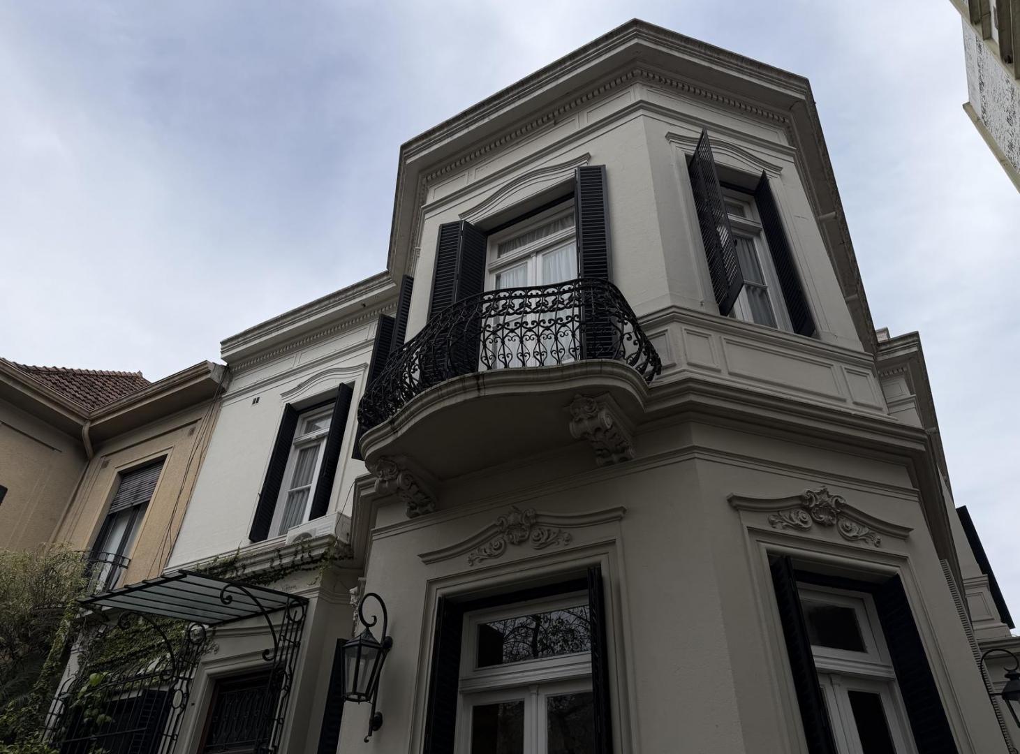 Foto de Excelente casa de Estilo Frances en Belgrano R, imagen 1