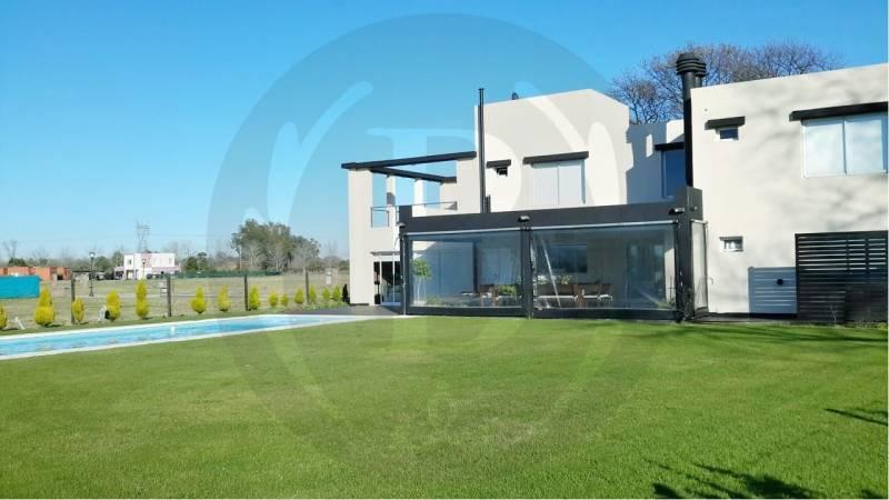 Foto de BUSTAMANTE PROP. HARAS SANTA MARÍA LOS ROBLES - 4406 CASA VENTA ESCOBAR, imagen 4