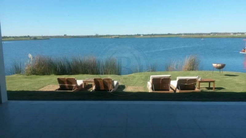 BUSTAMANTE PROP. PUERTOS DEL LAGO ACACIAS 9260 LOTE VENTA ESCOBAR