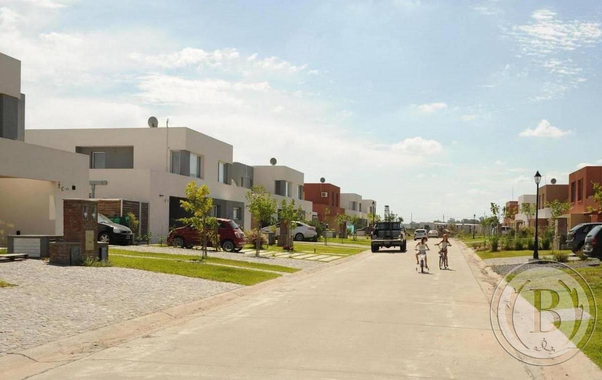 BUSTAMANTE PROP CASAS DE SANTA ANA 11627 VENTA VILLANUEVA TIGRE