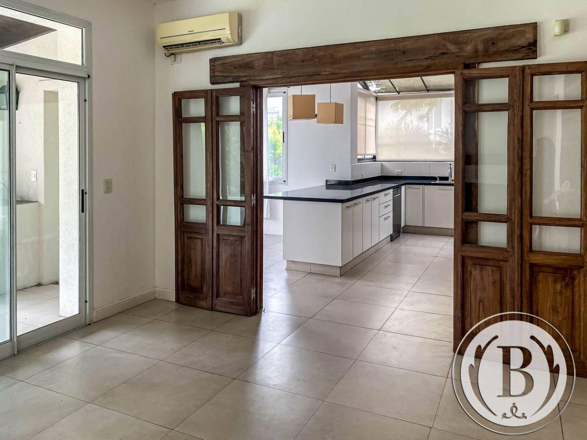 Foto de BUSTAMANTE PROP SANTA CATALINA 12487 CASA VENTA VILLANUEVA, imagen 2