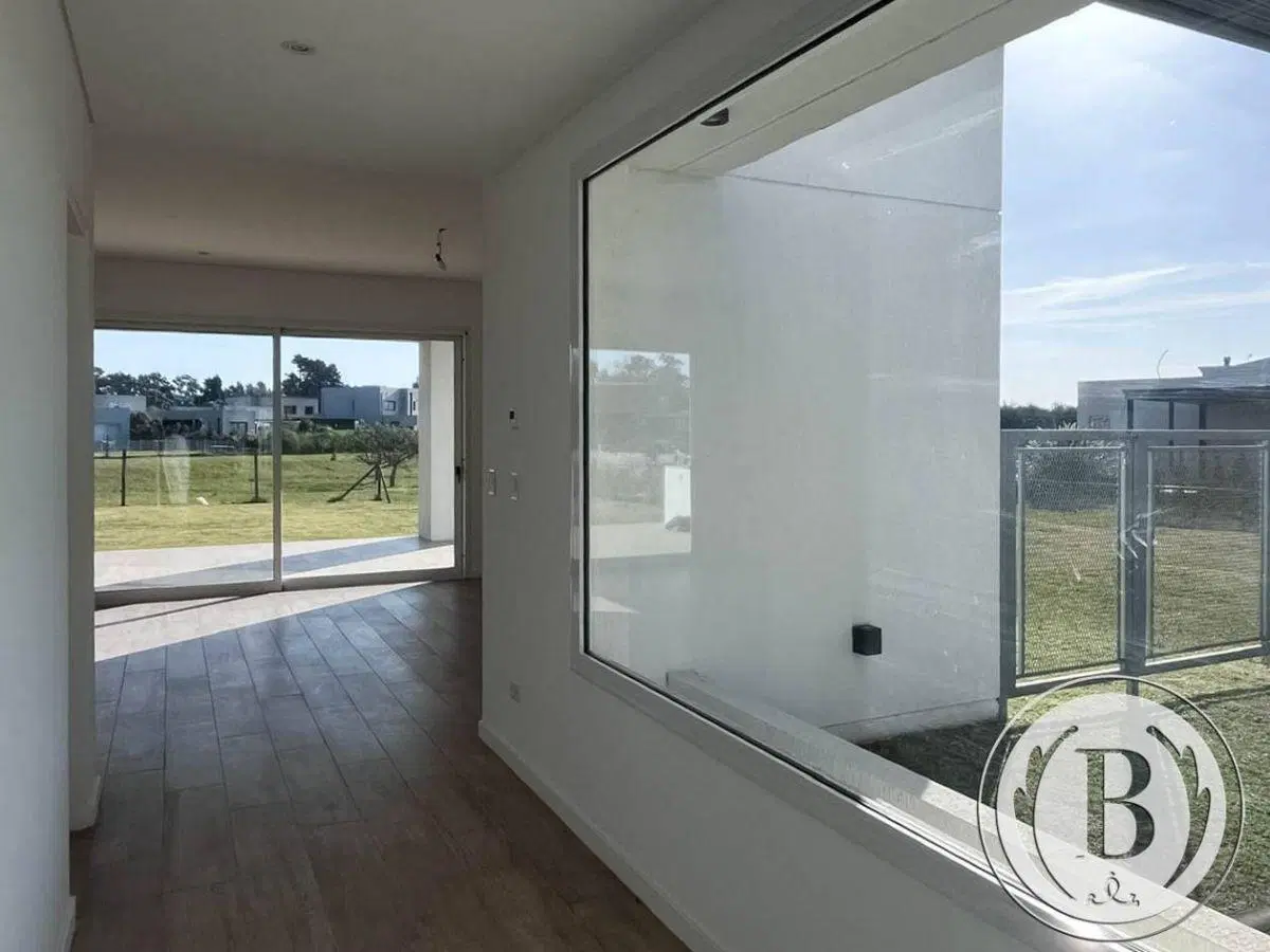 BUSTAMANTE PROP SANTA LUCIA 12564 CASA VENTA PILAR DEL ESTE 4
