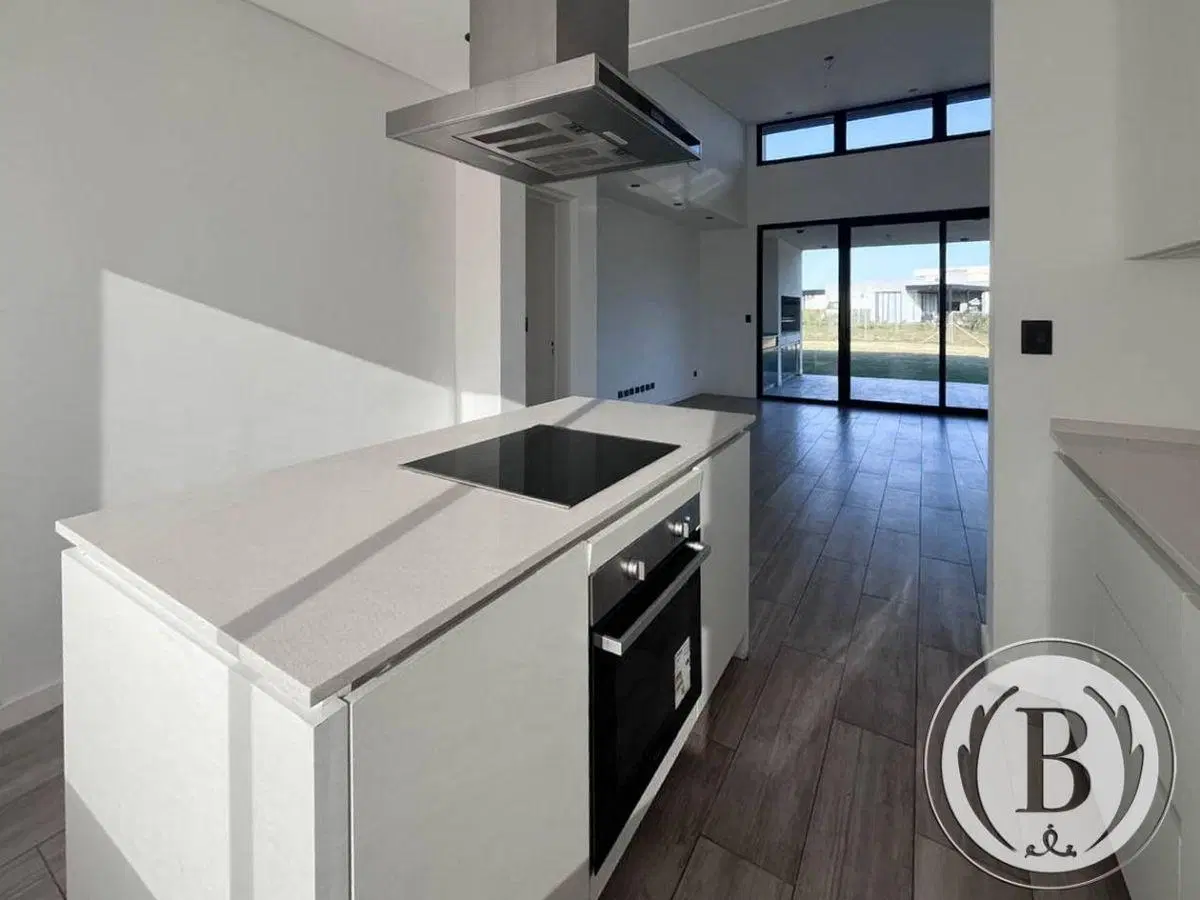 BUSTAMANTE PROP SANTA LUCIA 12563 CASA VENTA PILAR DEL ESTE 5