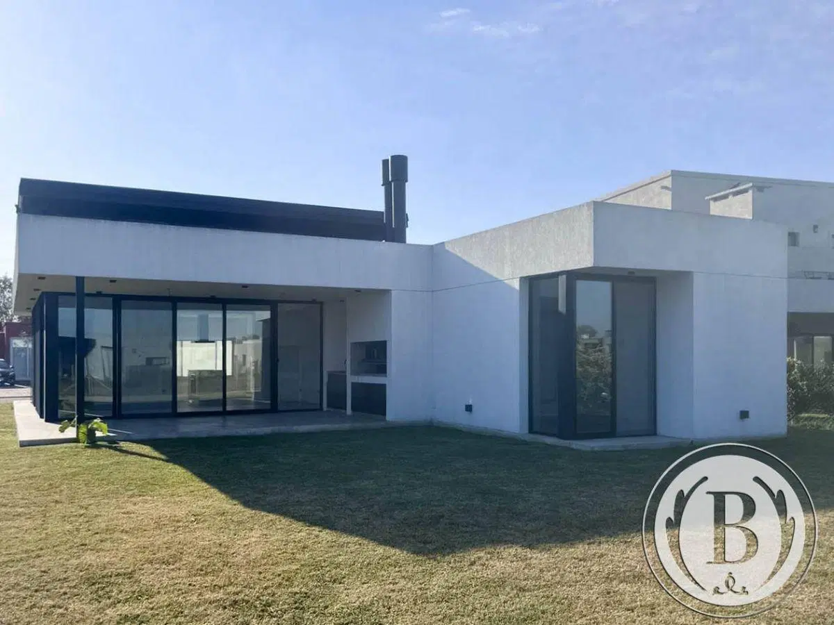 BUSTAMANTE PROP SANTA LUCIA 12563 CASA VENTA PILAR DEL ESTE 2