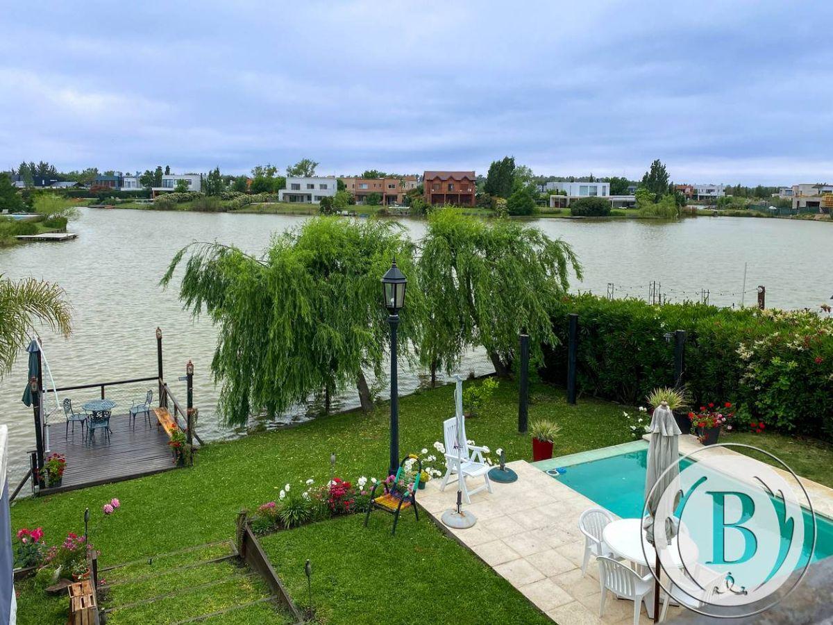 Foto de la propiedad en Lagos del Norte lote al lago con muelle, Don Torcuato