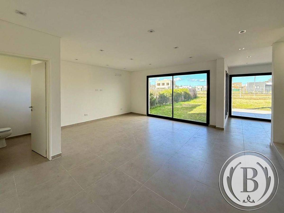 Foto de BUSTAMANTE PROP SANTA LUCIA 12602 CASA VENTA PILAR DEL ESTE, imagen 3