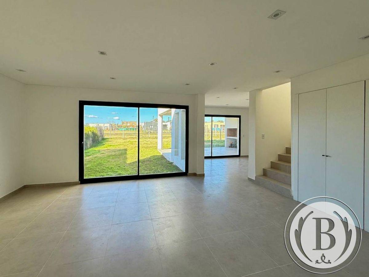 Foto de BUSTAMANTE PROP SANTA LUCIA 12602 CASA VENTA PILAR DEL ESTE, imagen 4