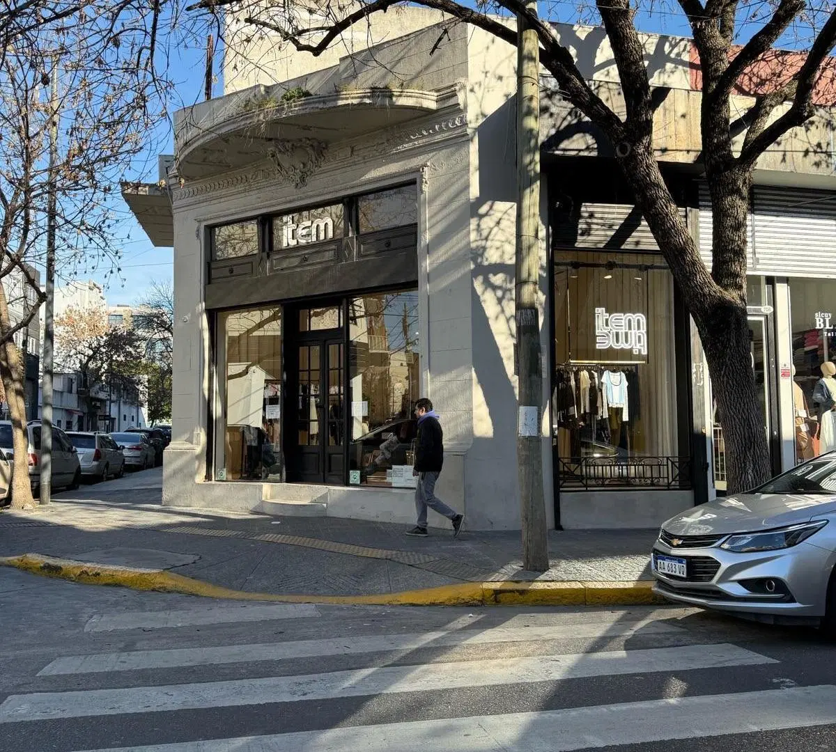 Local - Flores 3