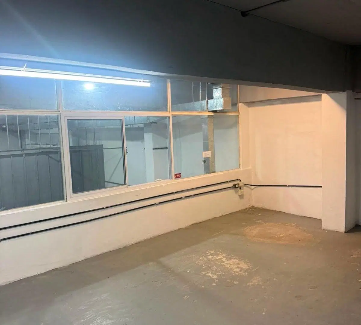 Depósito en alquiler 700 m²- Flores 4